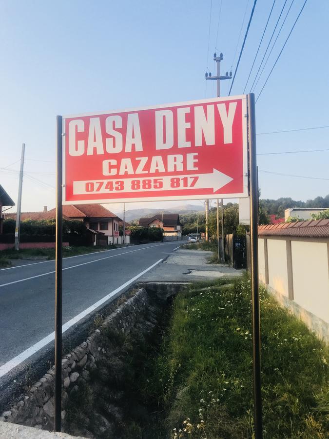 Pensiunea Casa Deny Novaci-Straini Bagian luar foto
