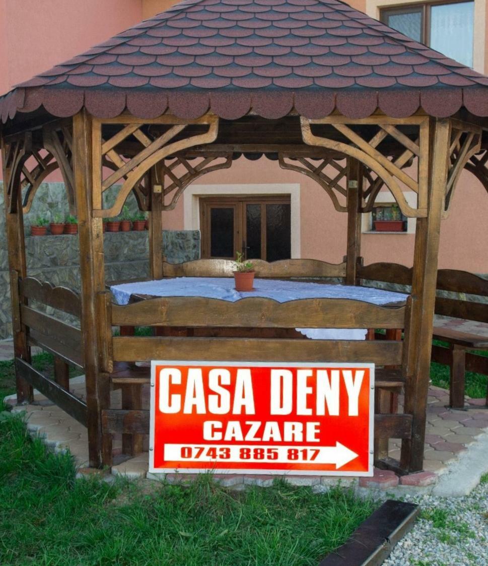 Pensiunea Casa Deny Novaci-Straini Bagian luar foto